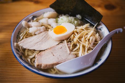 武庫之荘 ラーメン - 麺の宇宙を旅する